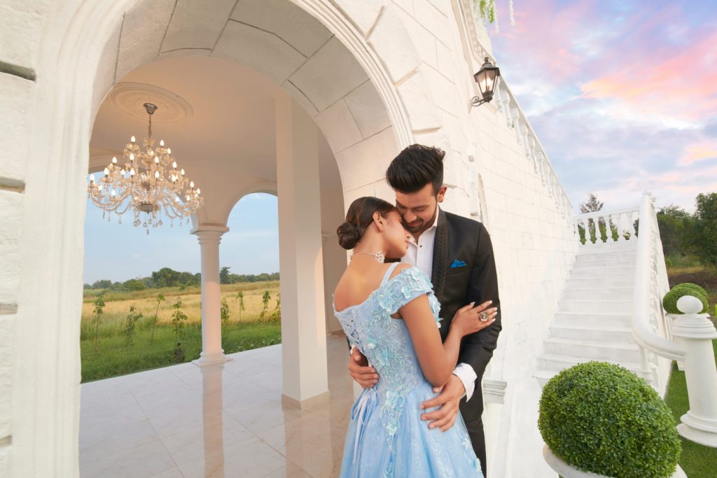 royal palace pre wedding shoot location near Mumbai