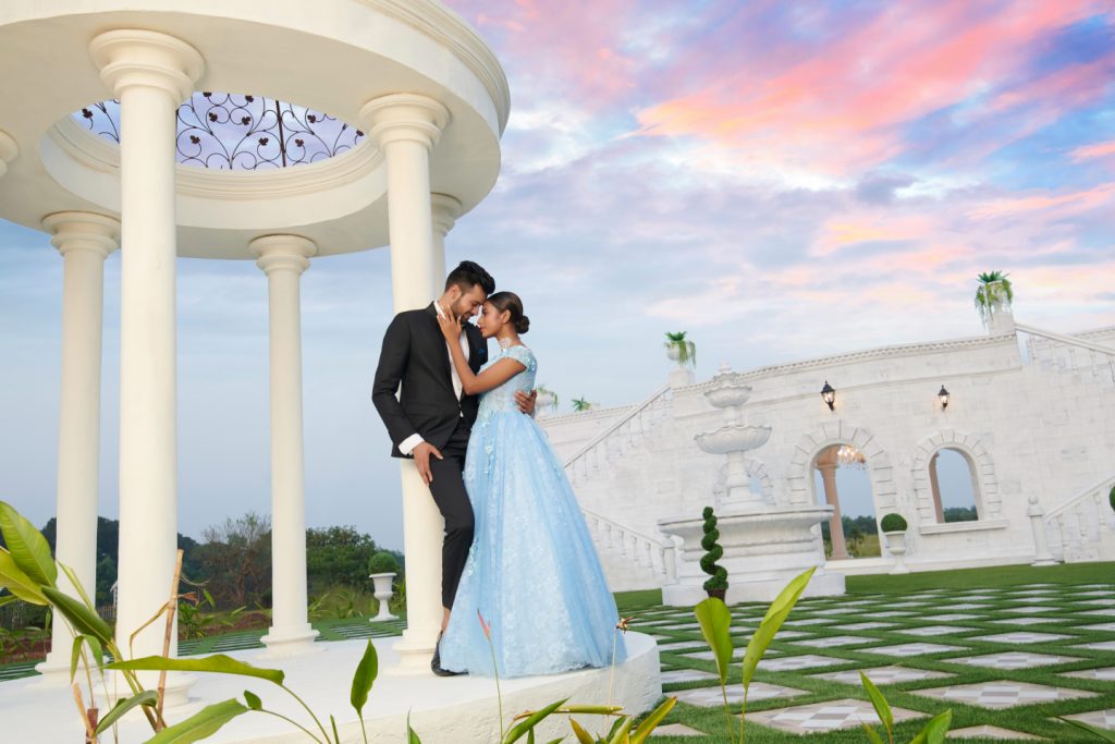 royal palace pre wedding shoot location near Mumbai