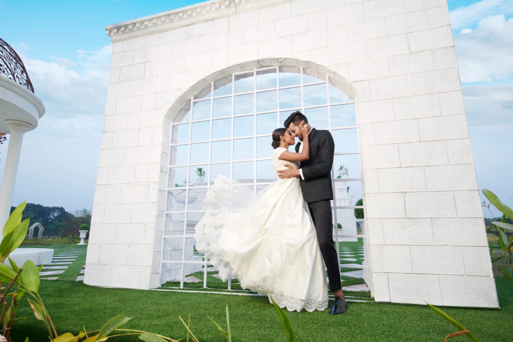 royal palace pre wedding shoot location near Mumbai