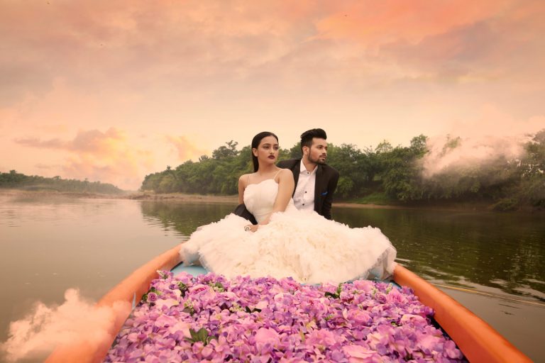River Point Row Boat – Riverside Couple Shoot Set