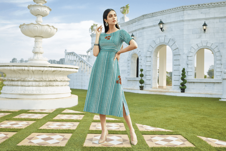 royal palace pre wedding shoot location near Mumbai
