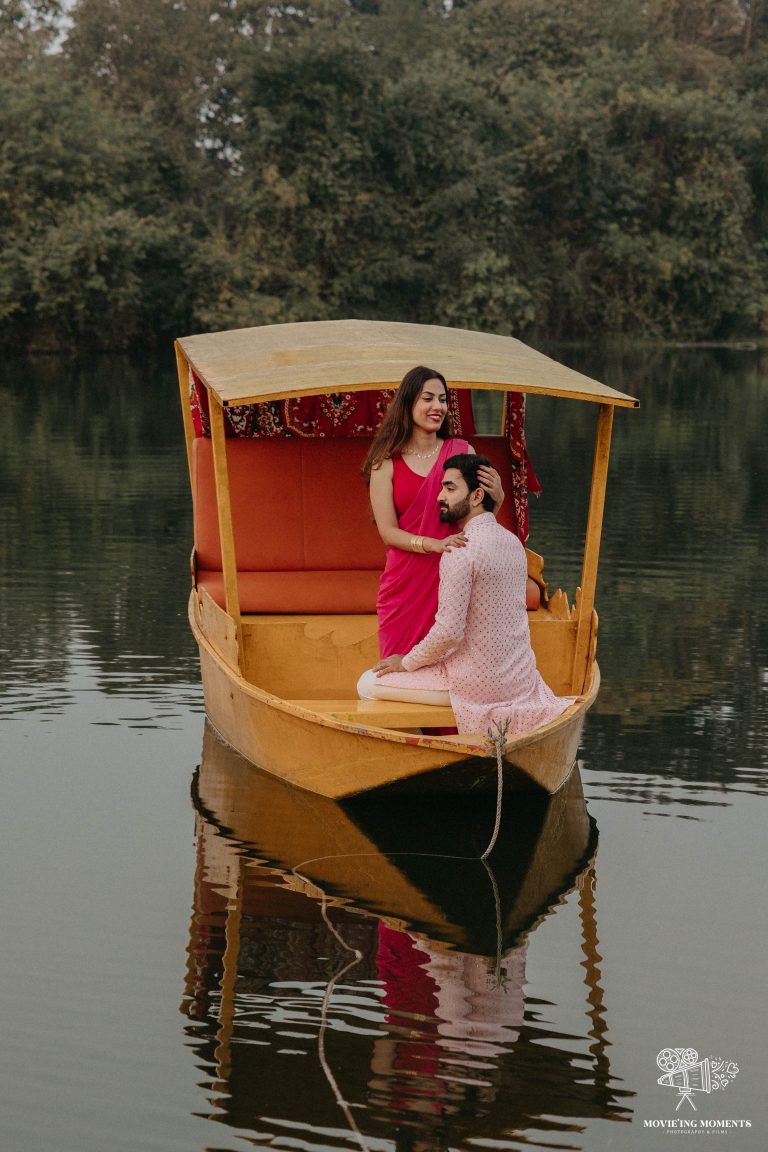 shikara-boat-pre-wedding-set