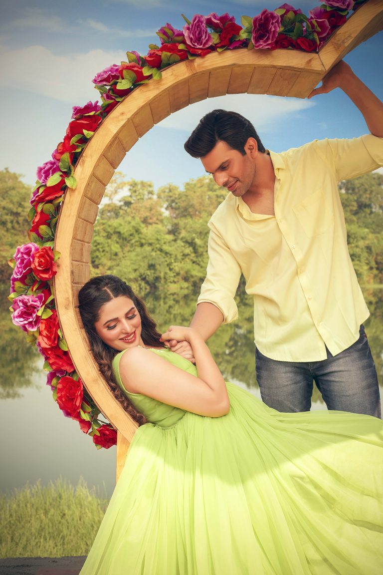romantic Dil Se pre wedding shoot set near Mumbai