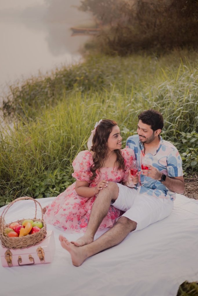 PICNIC SETUP – Relaxed Outdoor Couple Photoshoot Set